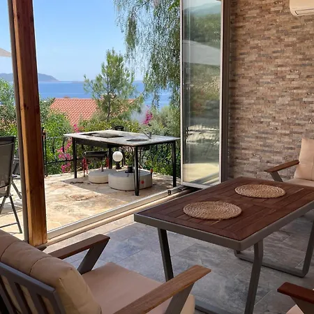 Monix Homes-villa Magic Garden Vila *