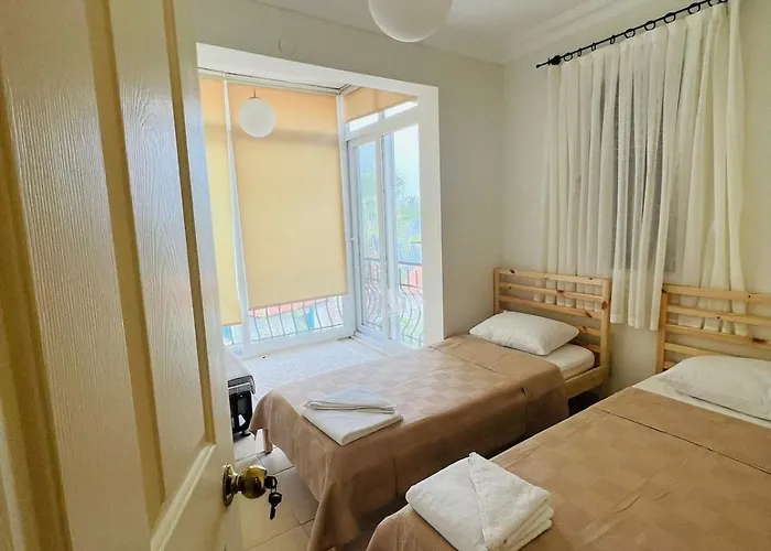 Monix Homes-villa Magic Garden Вілла