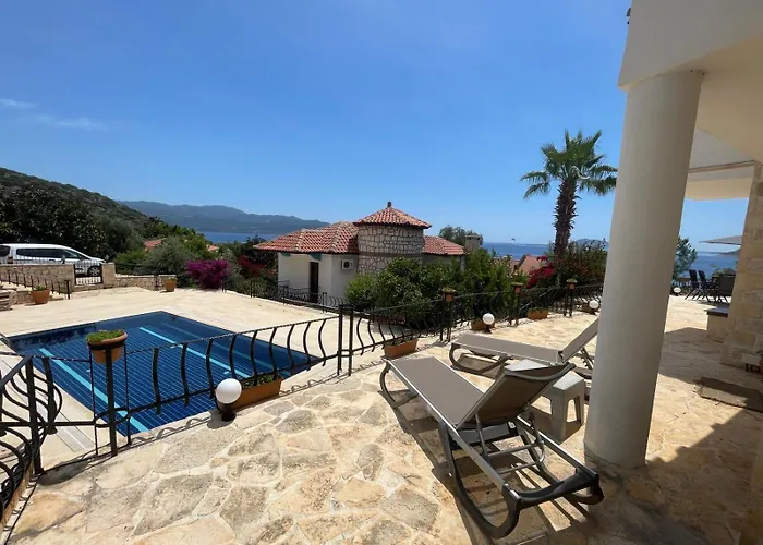 Monix Homes-villa Magic Garden Вілла *